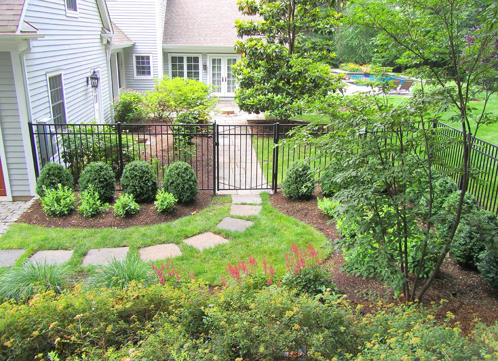 Walkways Side Yard Landscaping