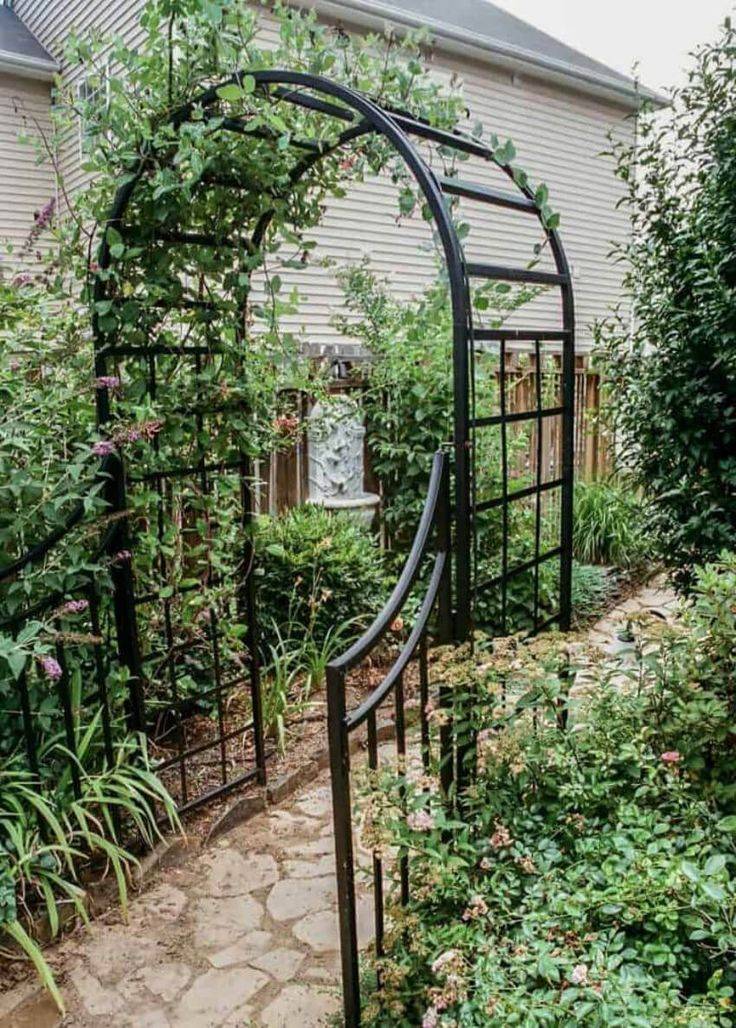 Decorative Metal Garden Trellis
