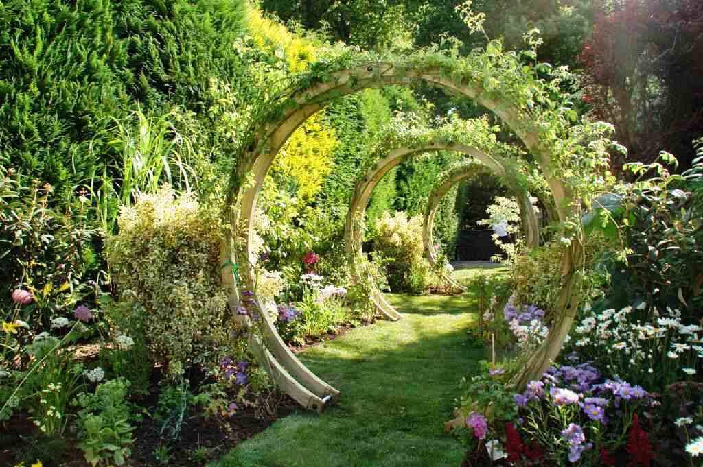 Alvanley Gardens Cream Round Rose Arch Garden Arch