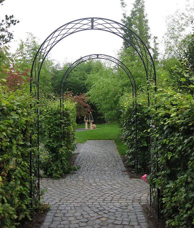 Grange Freestanding Flower Circle Flower Circle