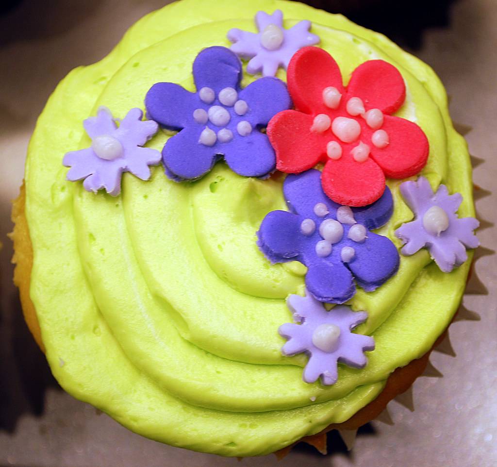 Weelicious Recipe Garden Cupcakes