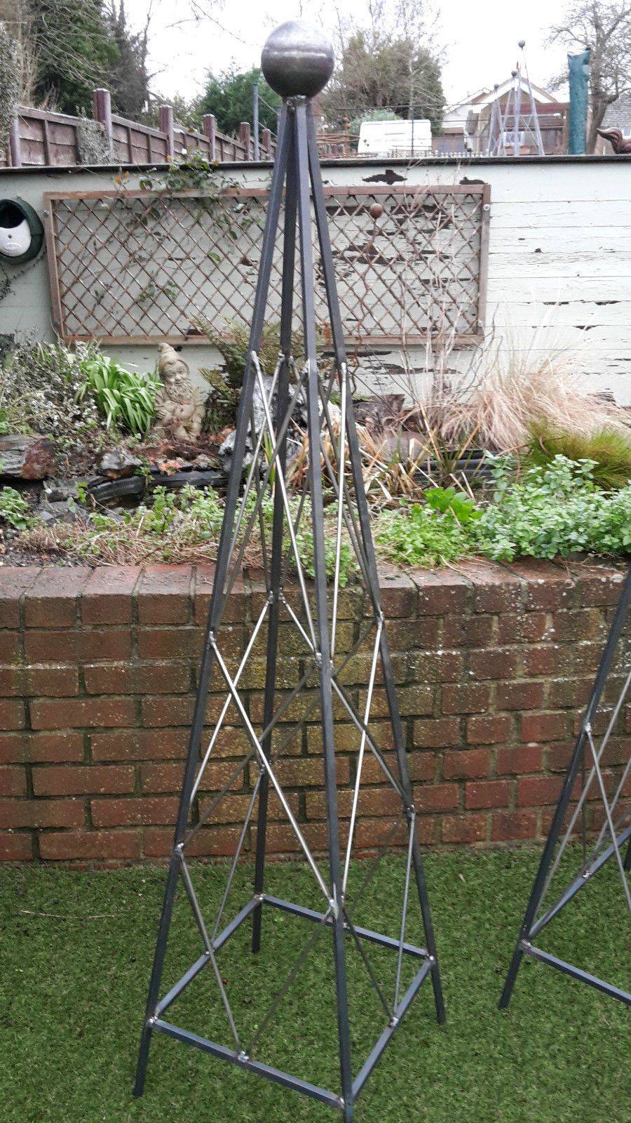 Malmaison Metal Pyramid Garden Obelisk