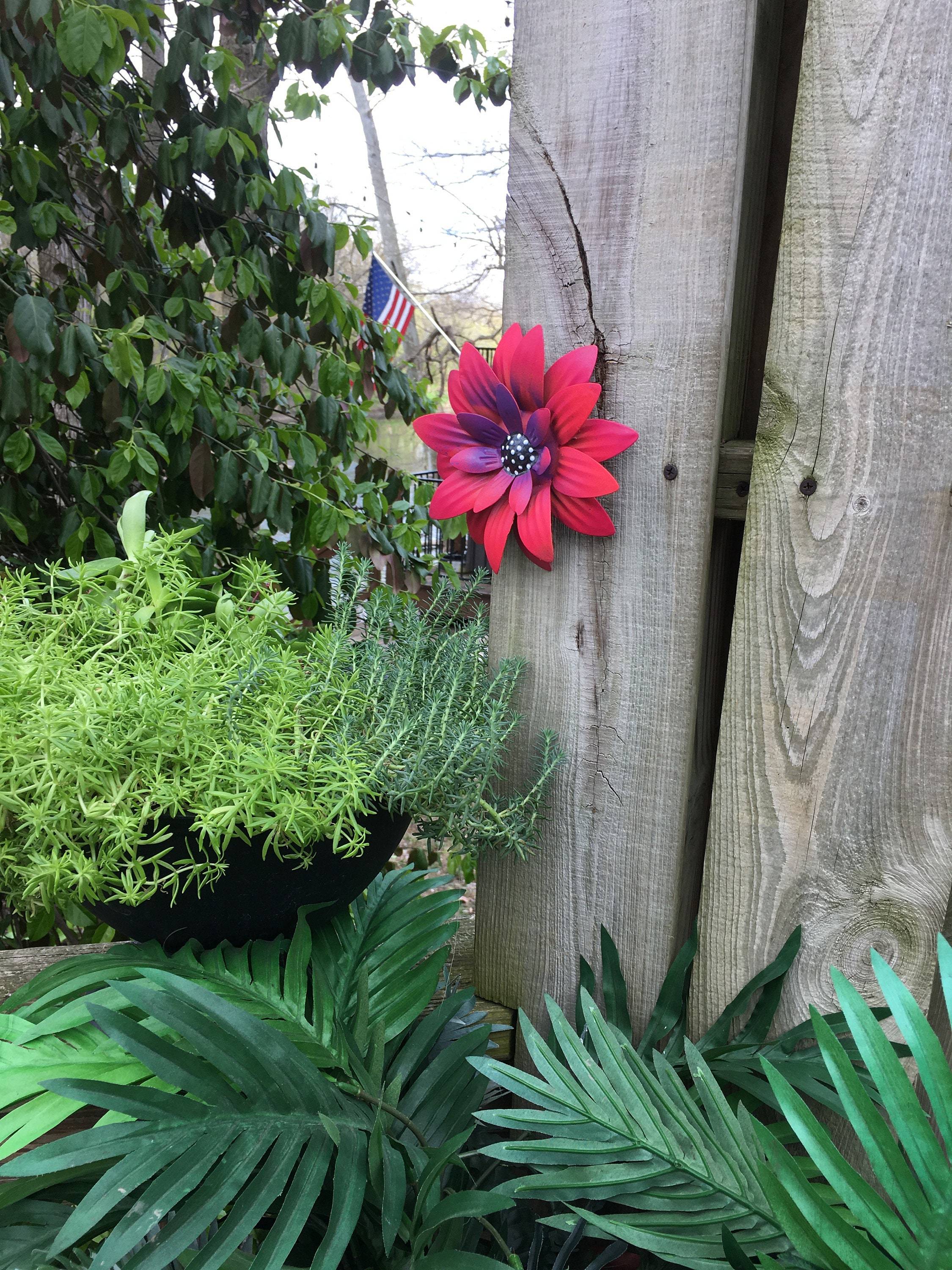 Privacy Fence Decoration