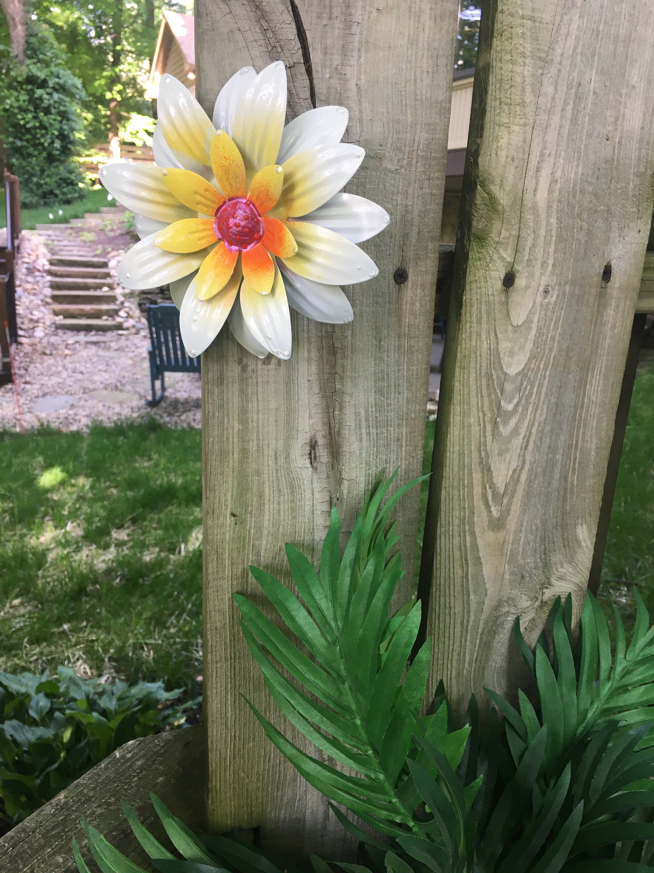 Red Metal Flower Fencewall Art Hello Summer Set