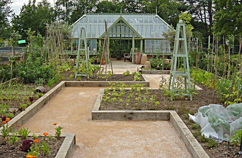 Small Garden Greenhouse