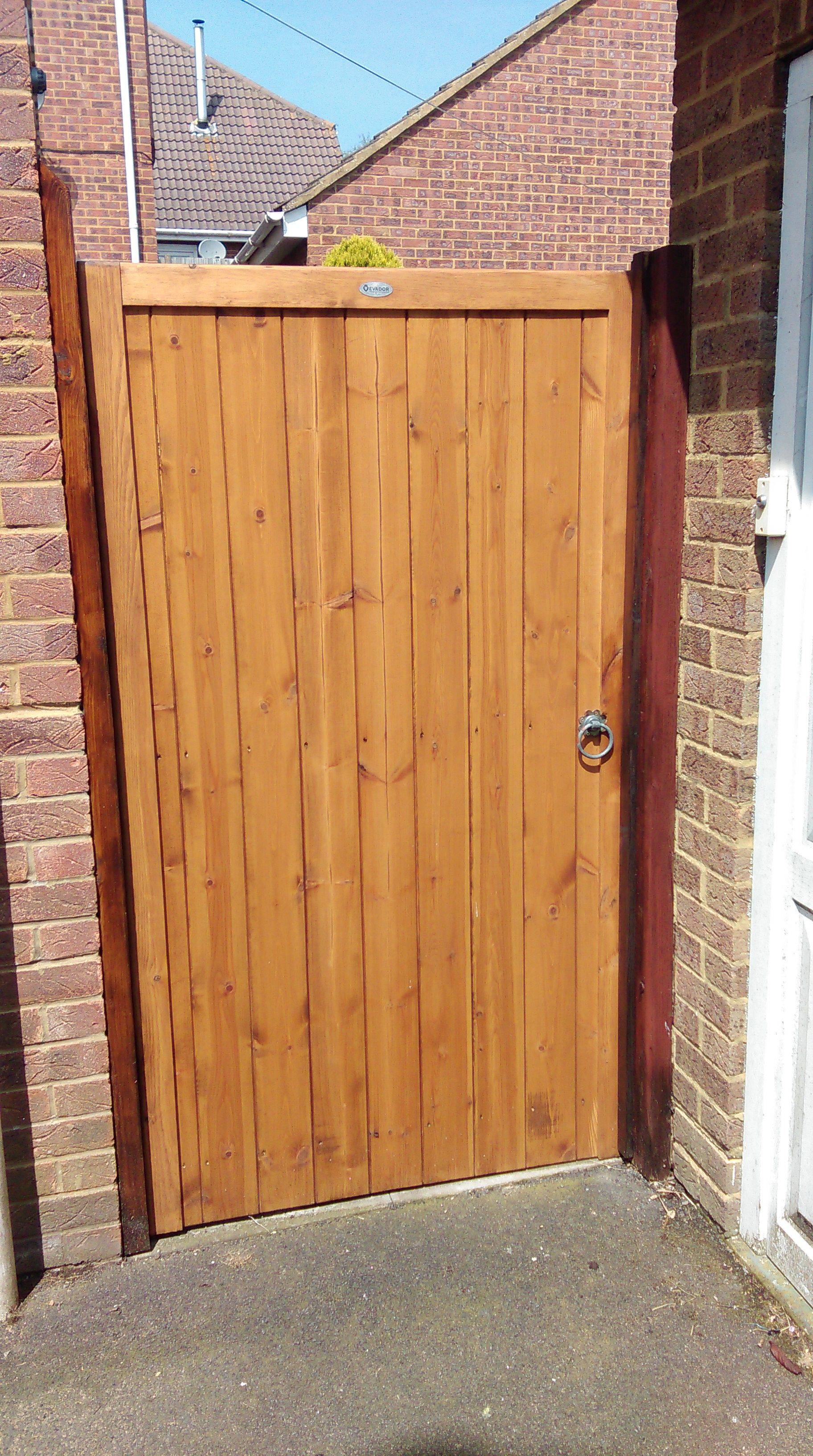 Hardwood Driveway Gates