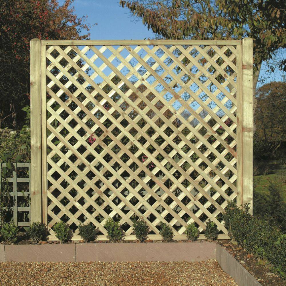 Diamond Trellis Panel