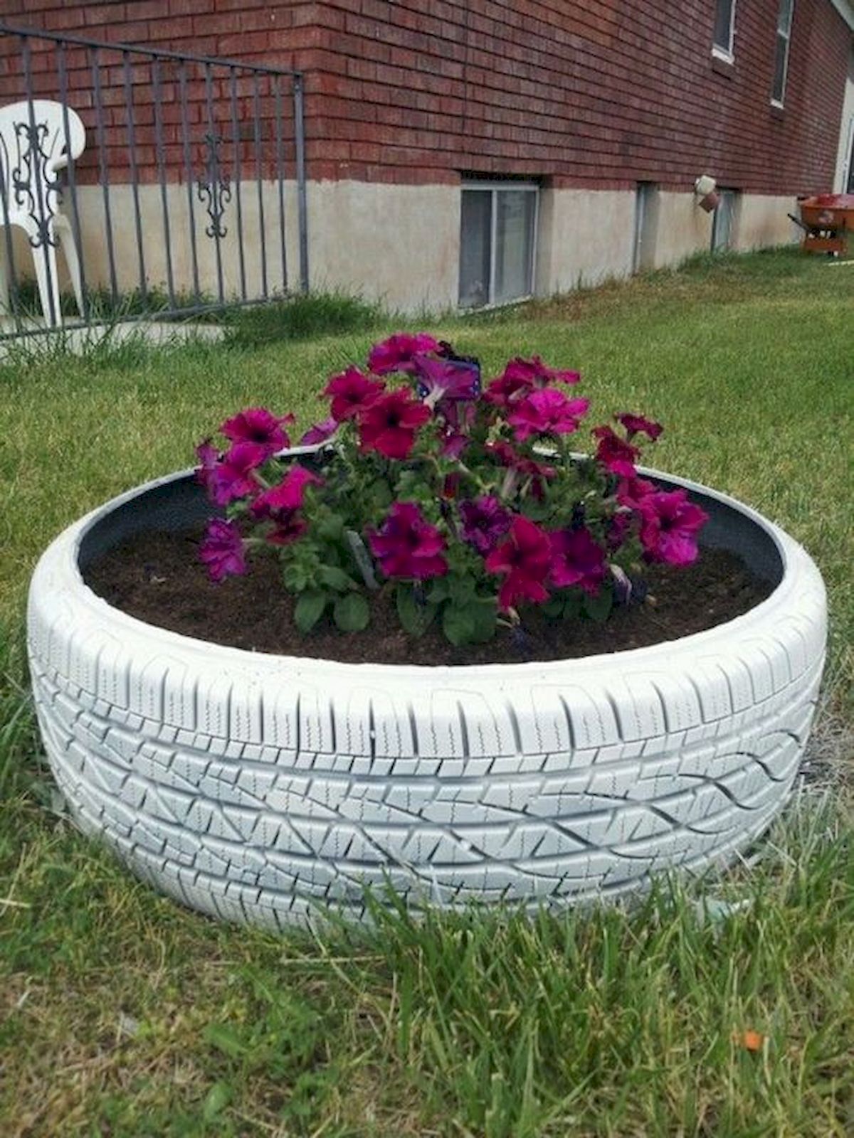 Ladybug Rubber Tire Planters