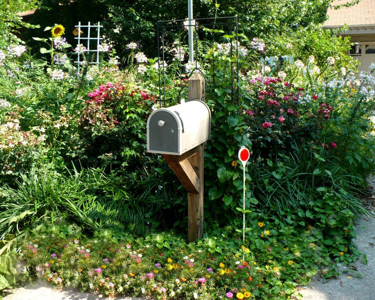 Best Mailbox Landscaping Ideas
