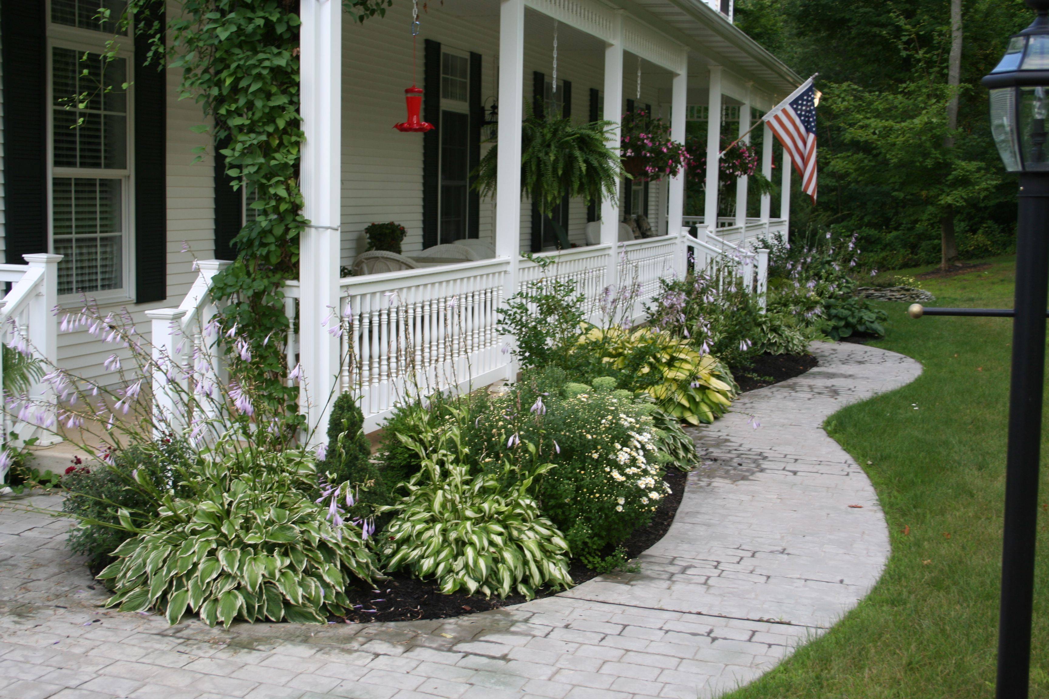 Fabulous And Welcoming Front Porch Garden Ideas