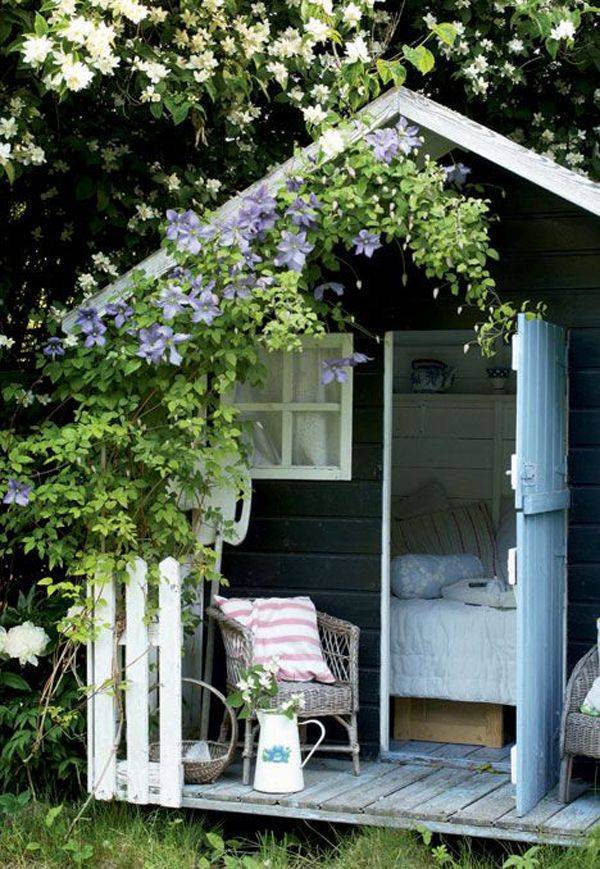 Cute And Inspiring Garden Greenhouse Ideas