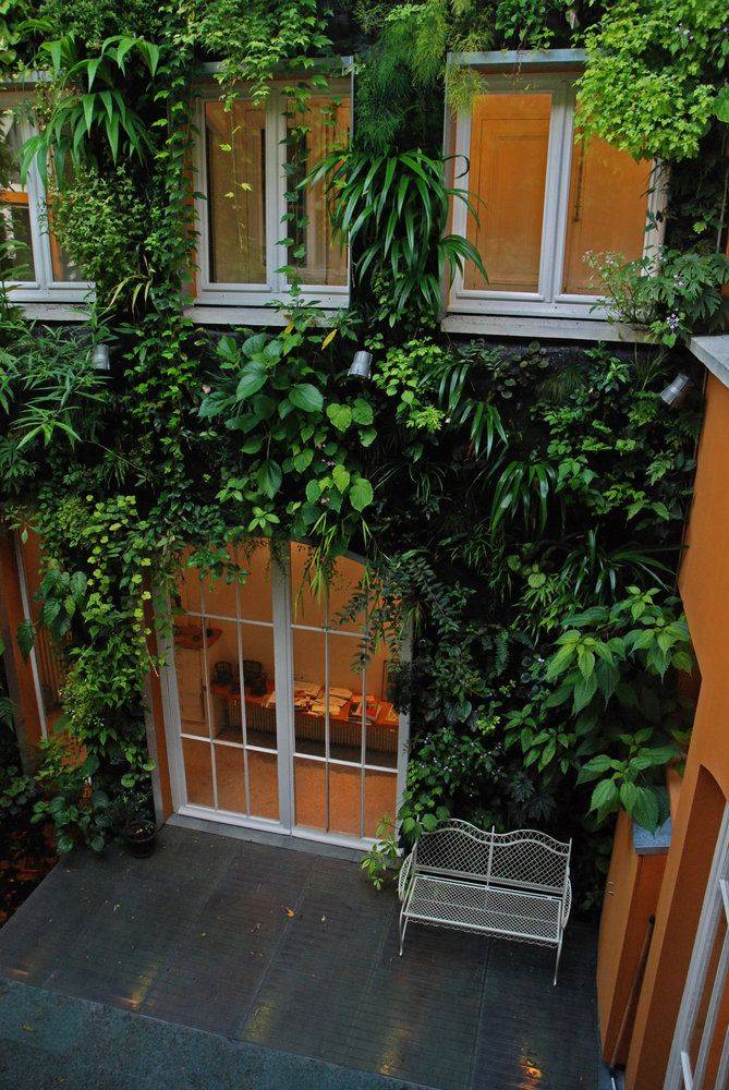 Renowned Paris Botanist