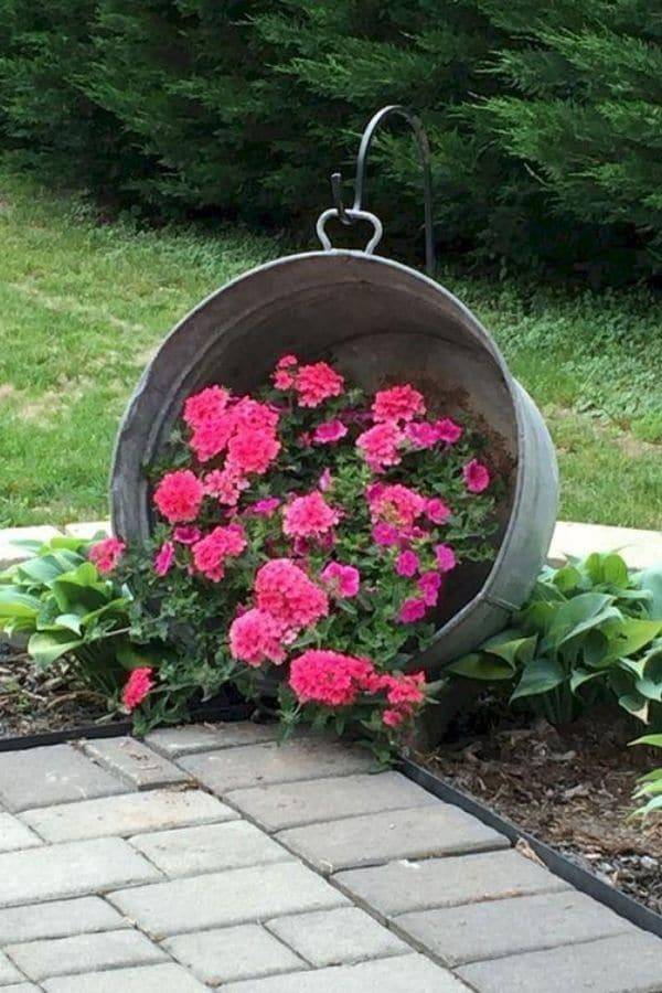 Antique Style Metal Wire Hanging Orb Planter Cages Set