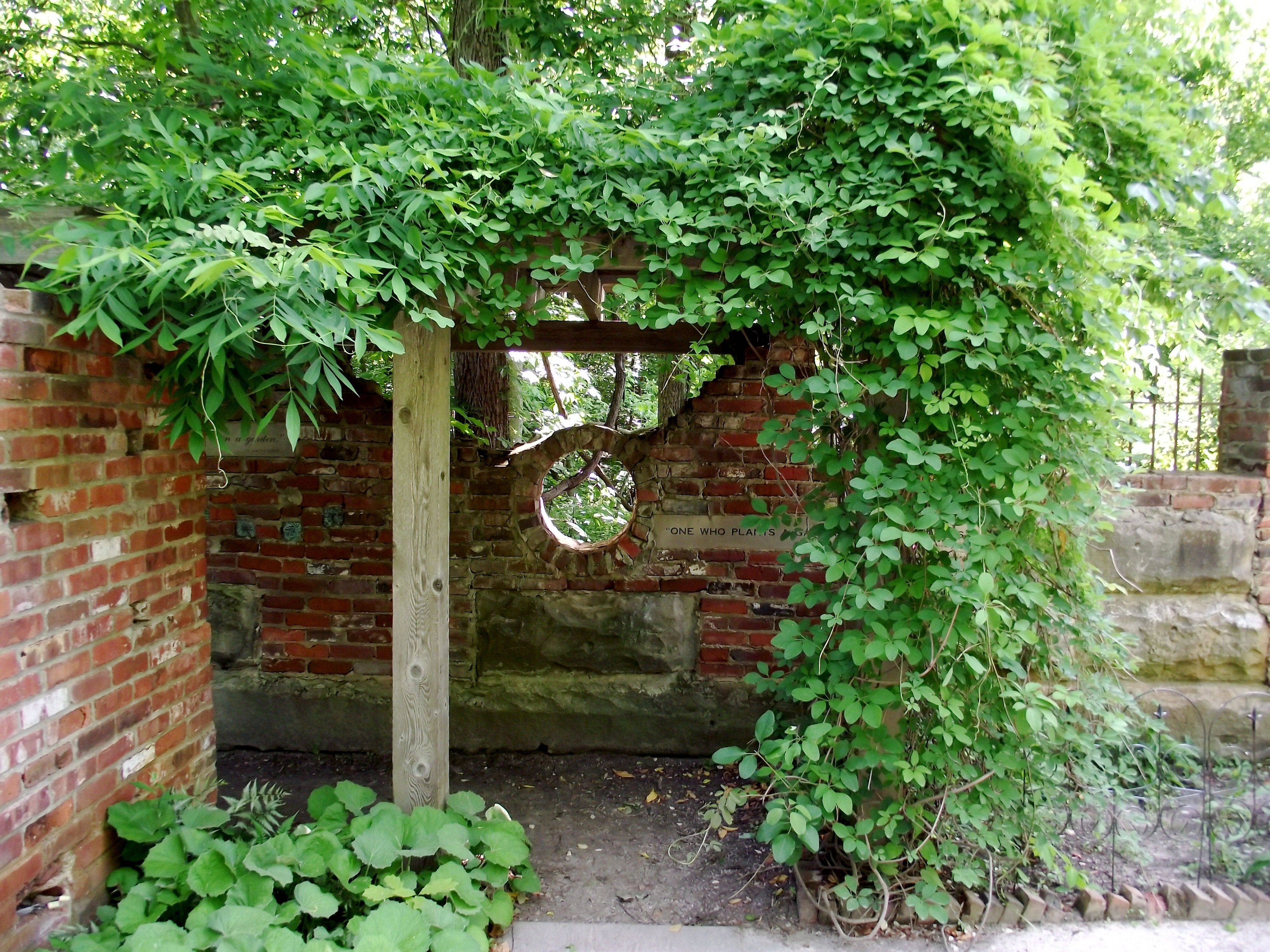 Inniswood Metro Garden March Set