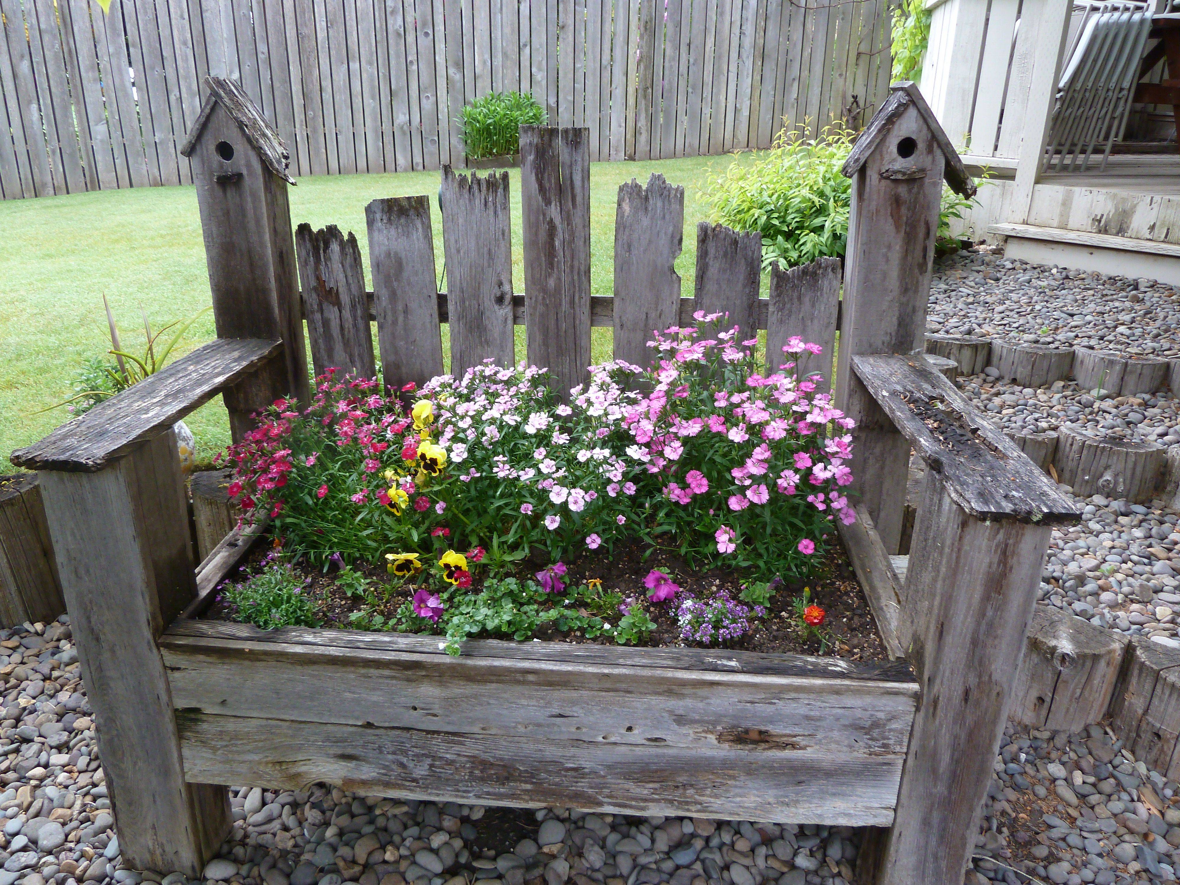 Primitive Garden Decor