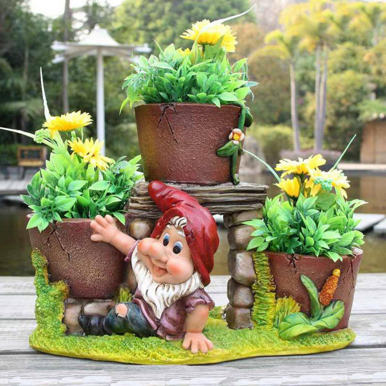 Wonderland Dwarf Gnome Climbing Mushroom Planter
