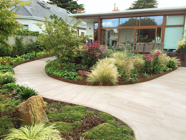 The Garden Borders