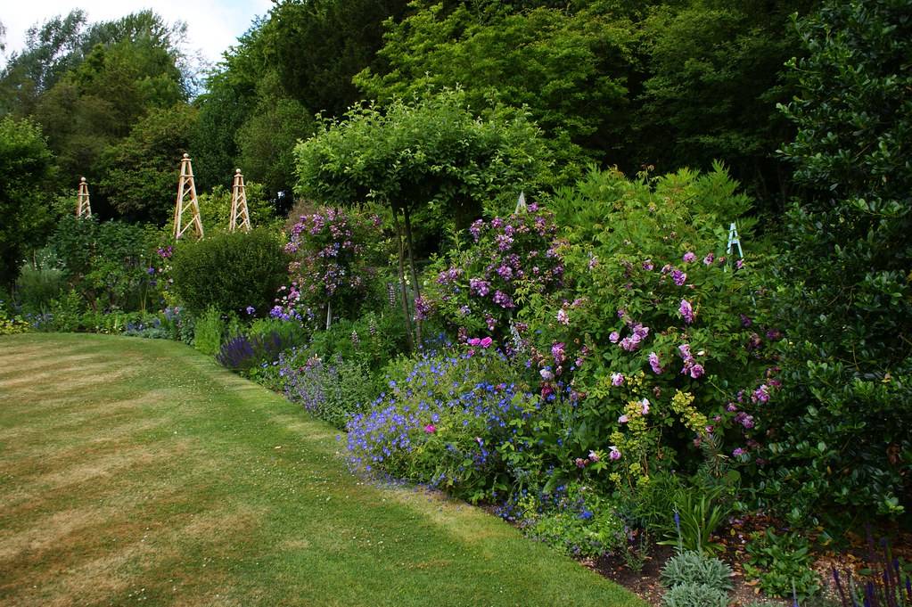Carolyne Roehm Rose Garden Design