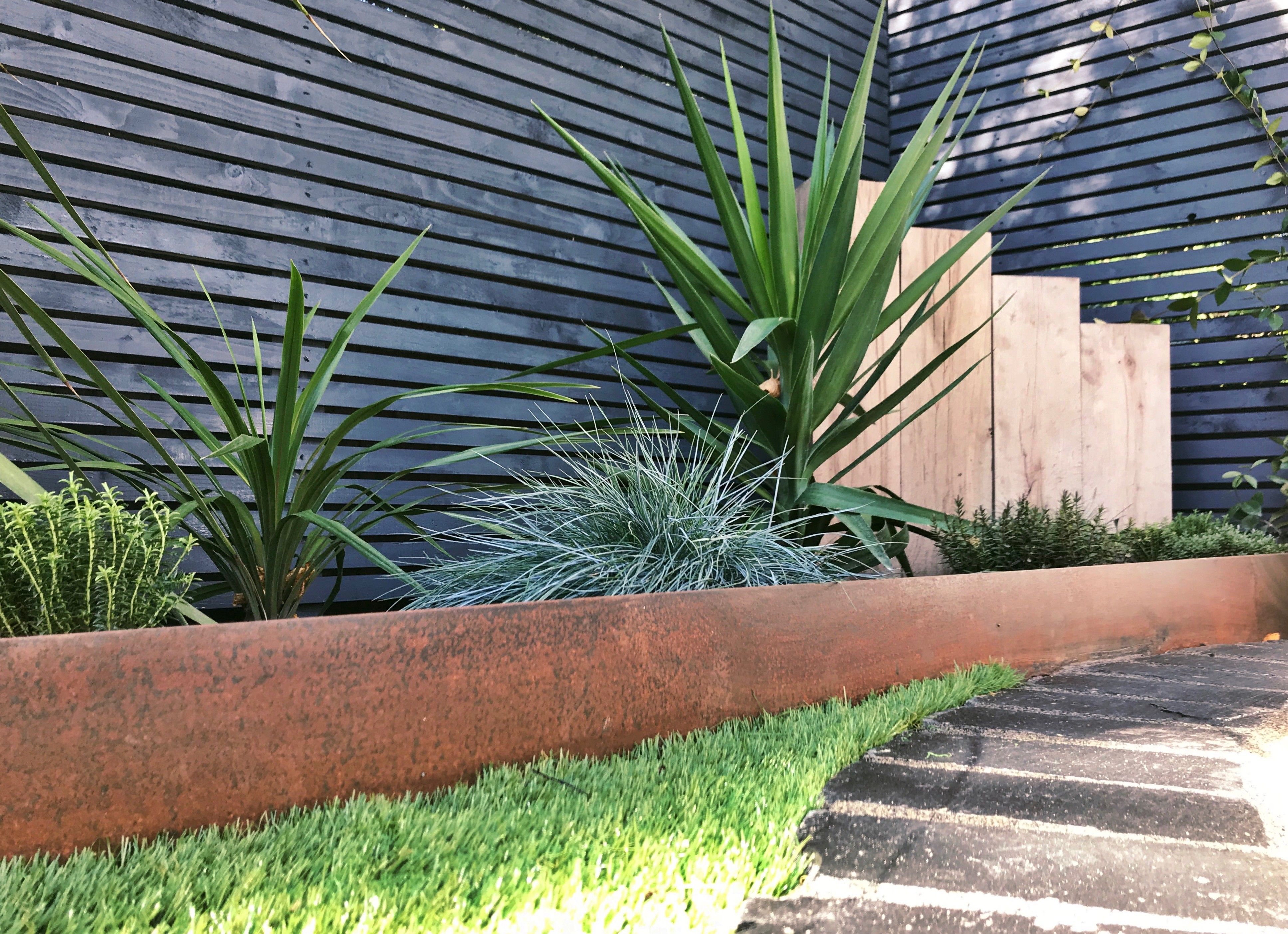 Eleven Interesting Garden Bed