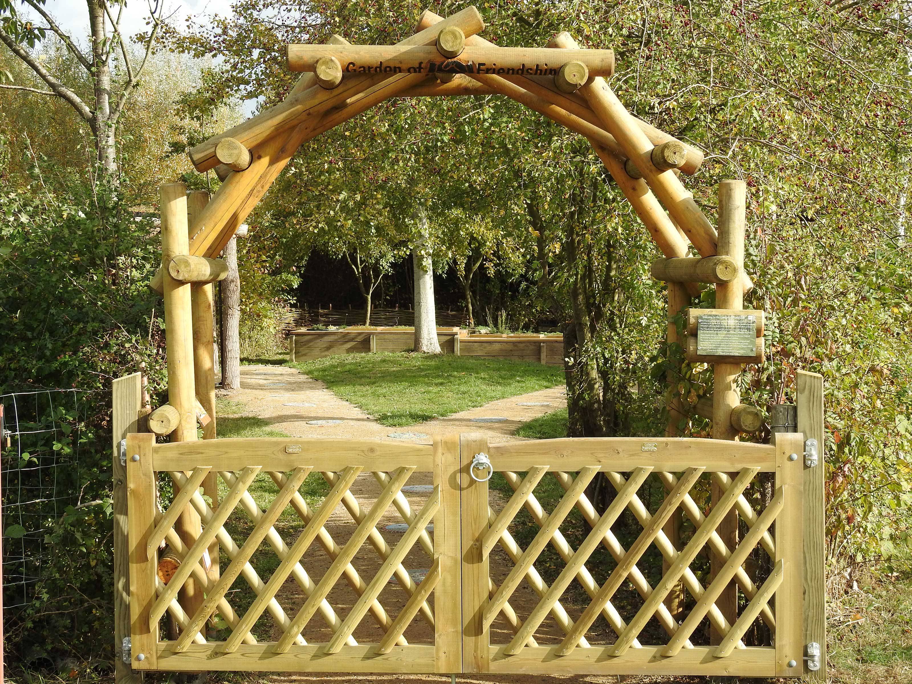 Fascinating Garden Gates Ideas