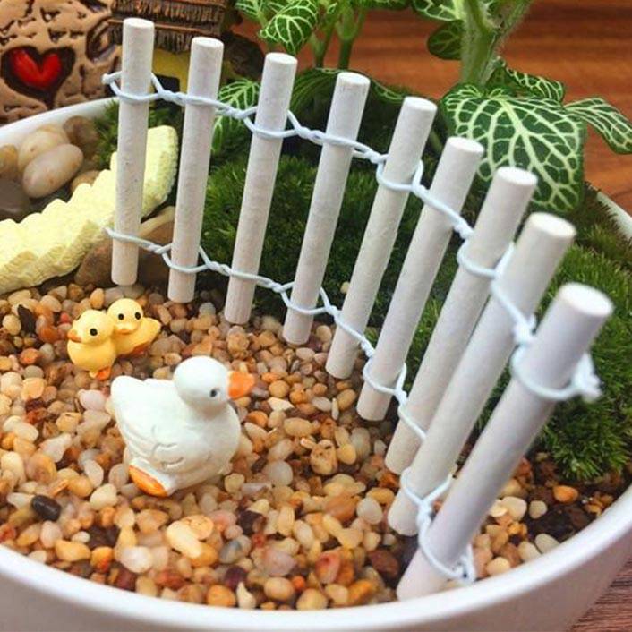 Miniature Gardeners Cottage Fairy Garden