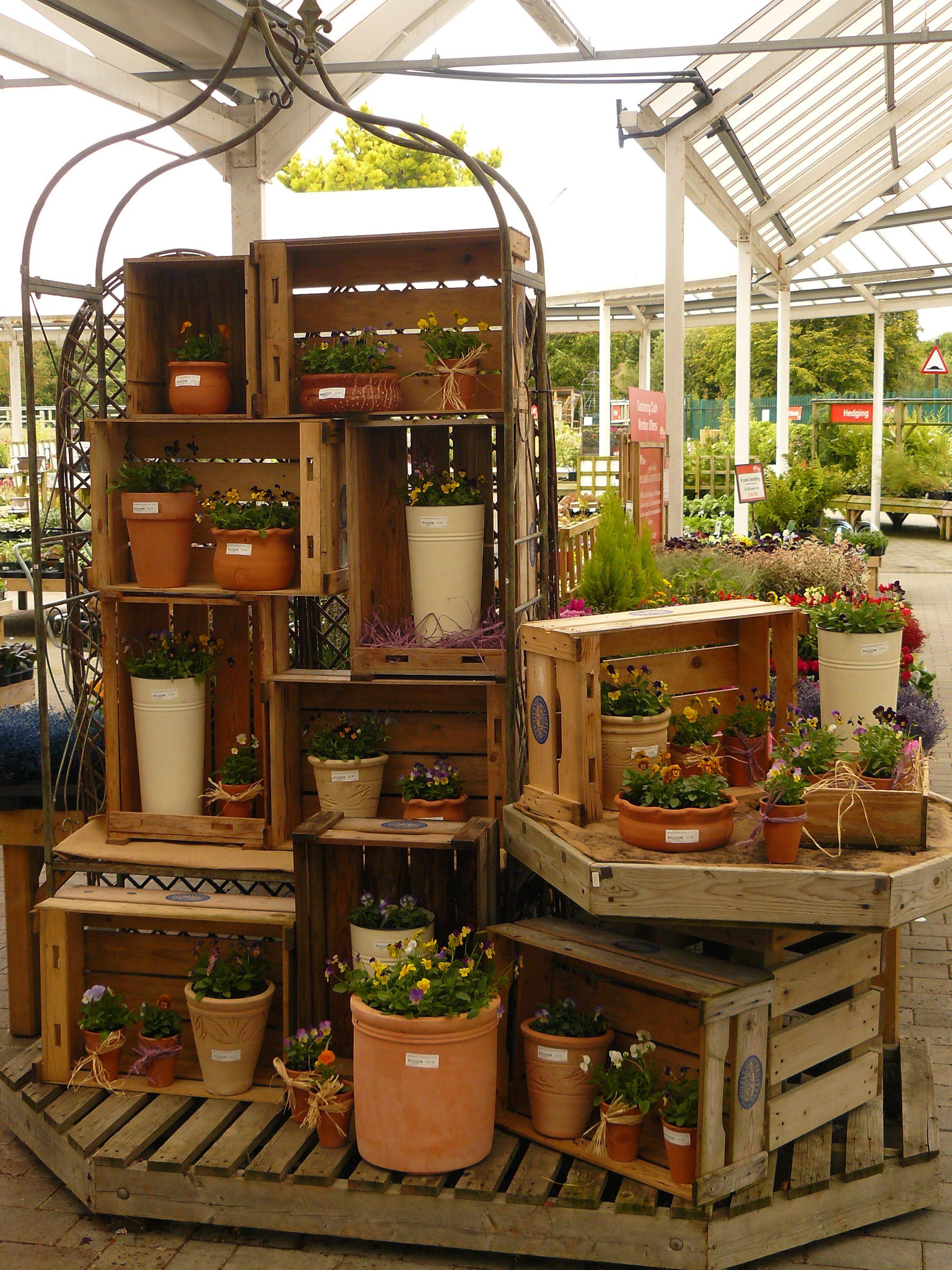 Amazing Outdoor Terracotta Pot Display Ideas