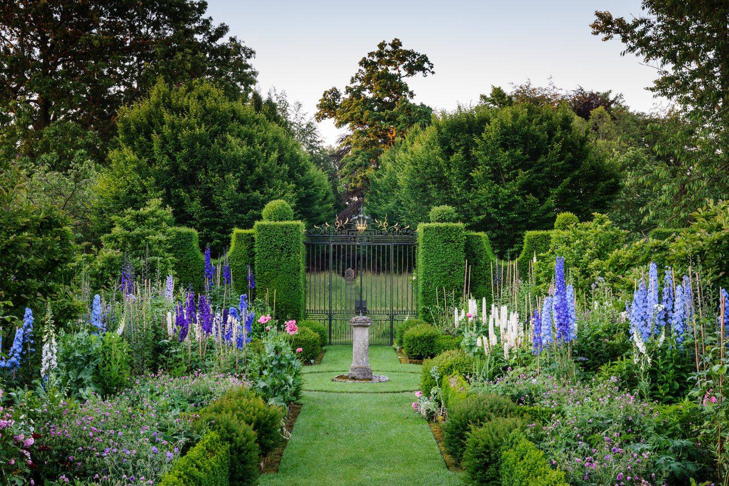 A Contemporary Cotswold Garden Design