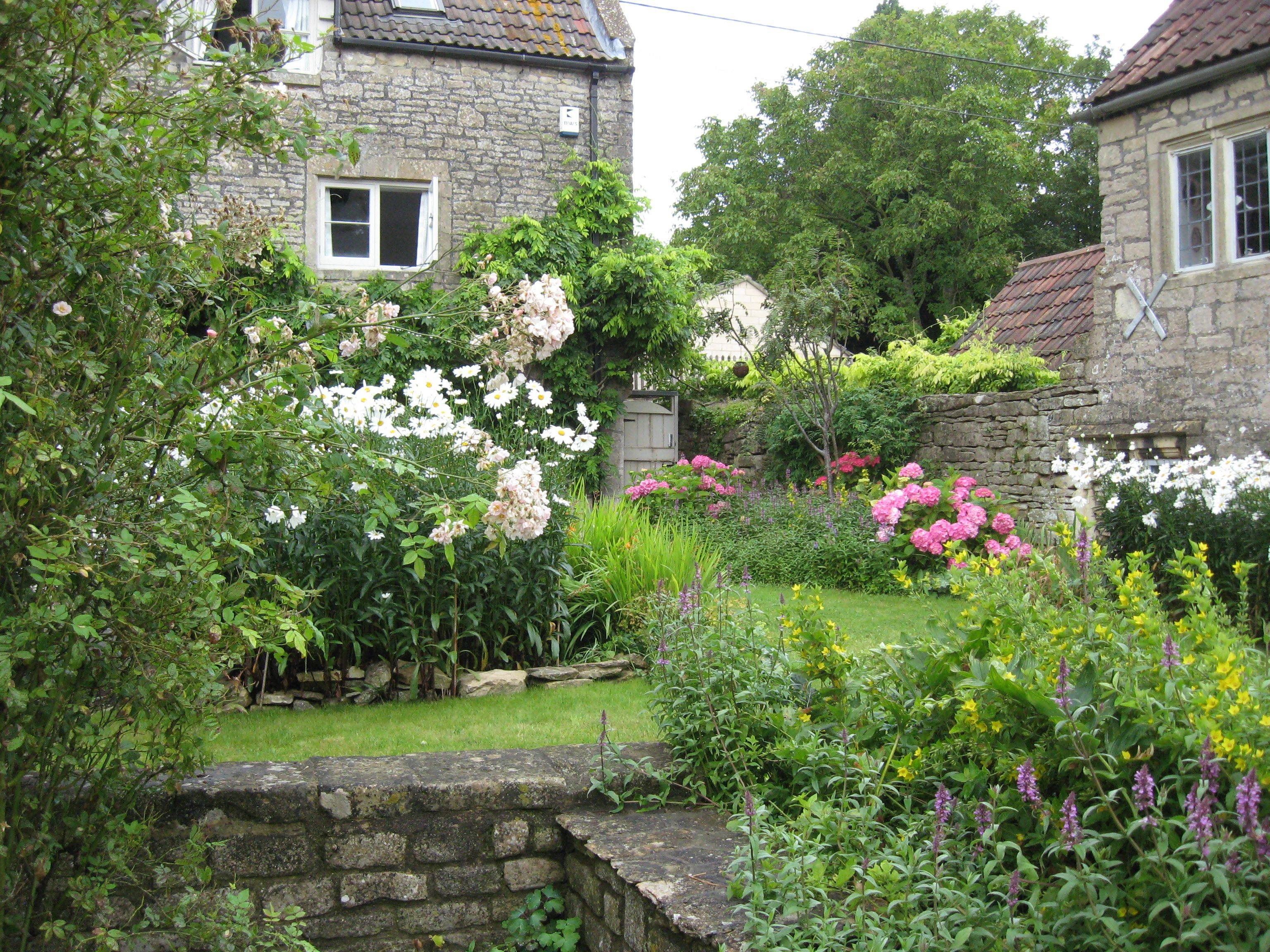 Cotswold Country House Country Garden