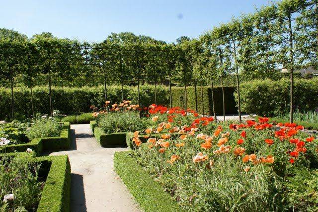 Alnwick Castle Garden
