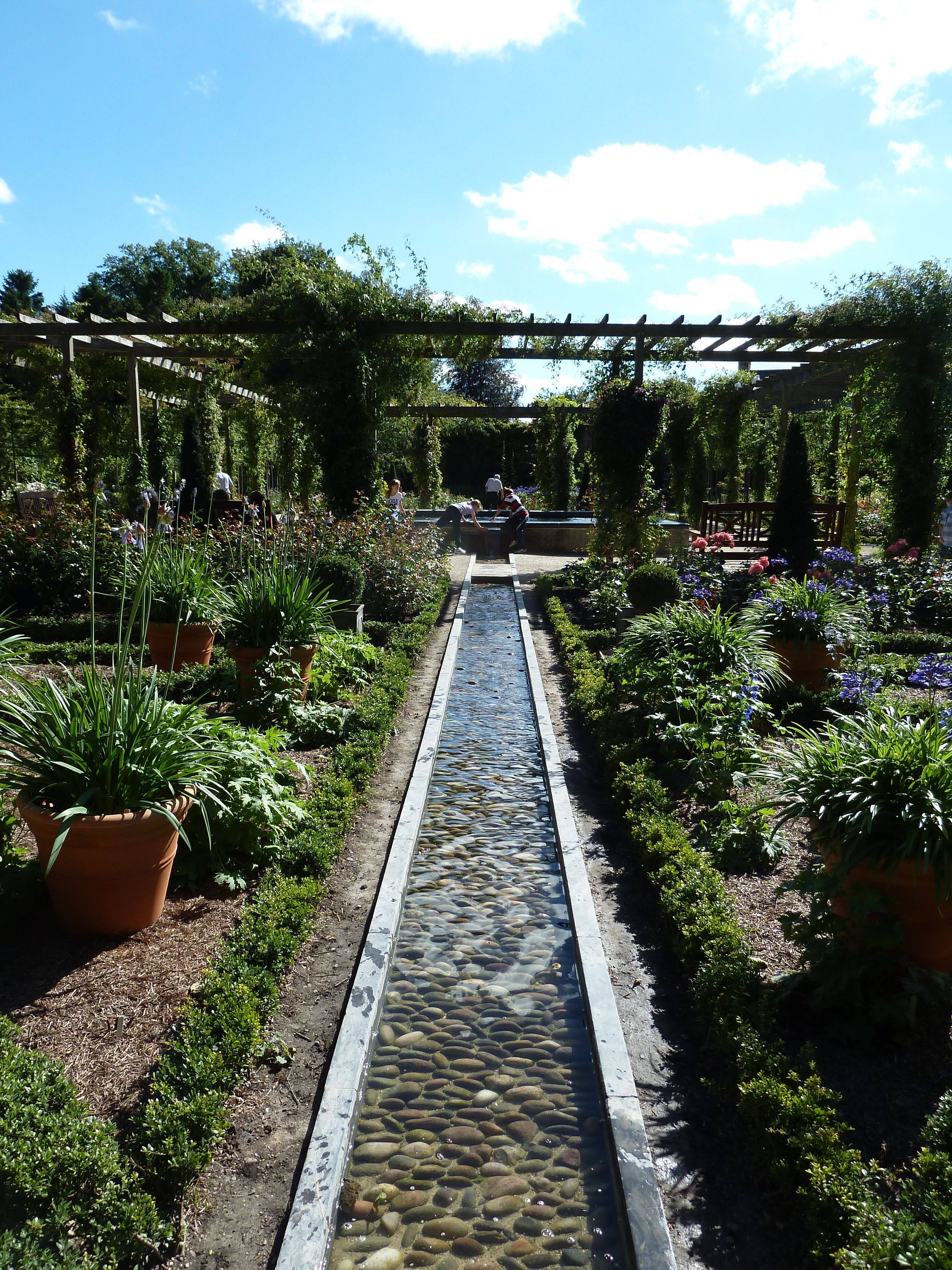 Alnwick Gardens Garden Arch