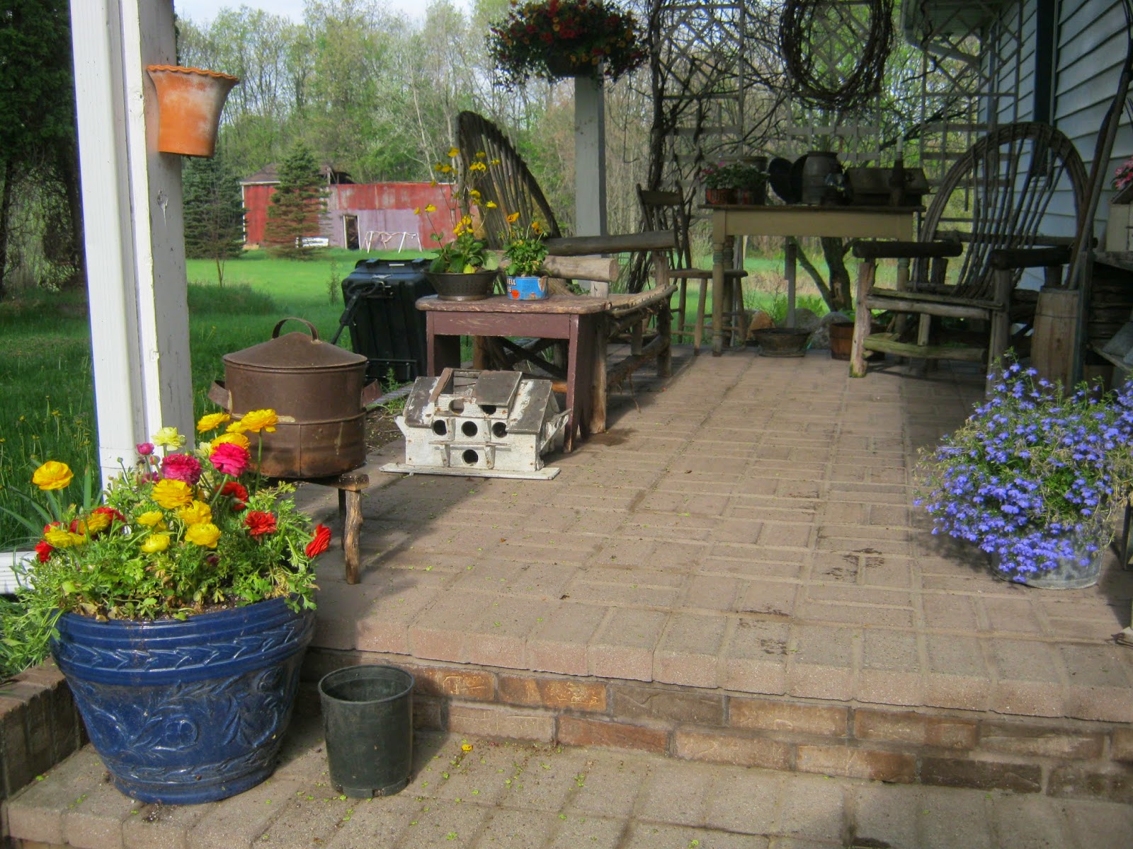 Primitive Garden Ideas