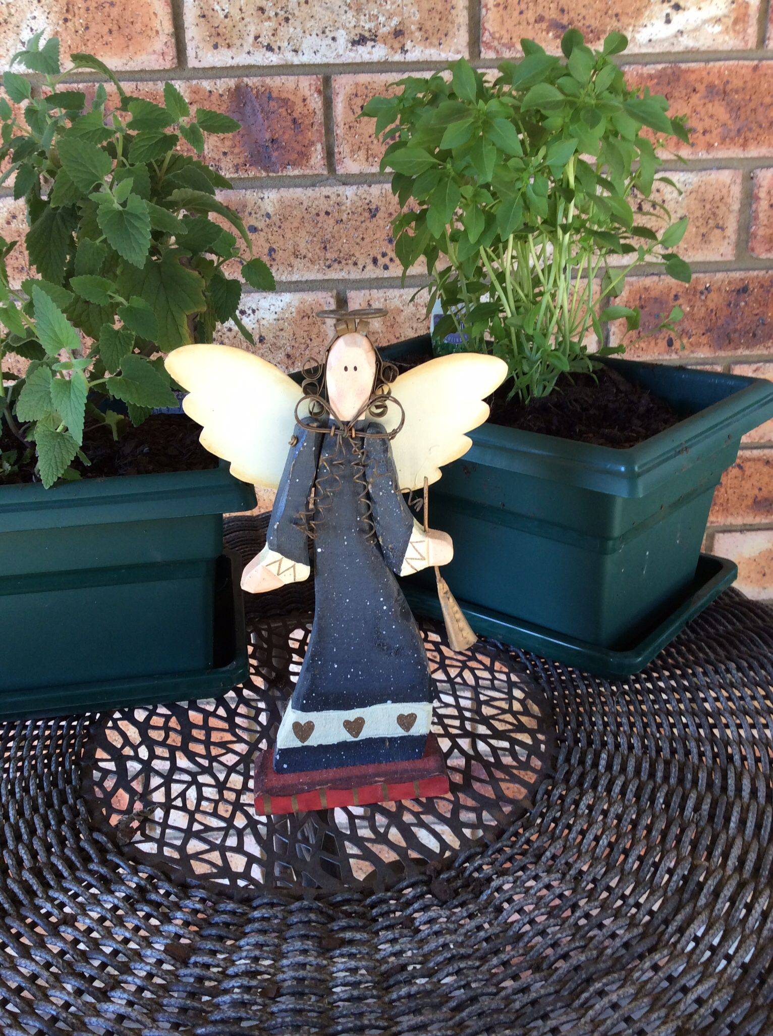Primitive Garden Angel Hinton Primitives