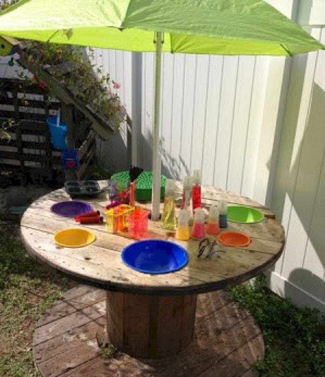 These Amazing Wood Pallets Recycling Ideas