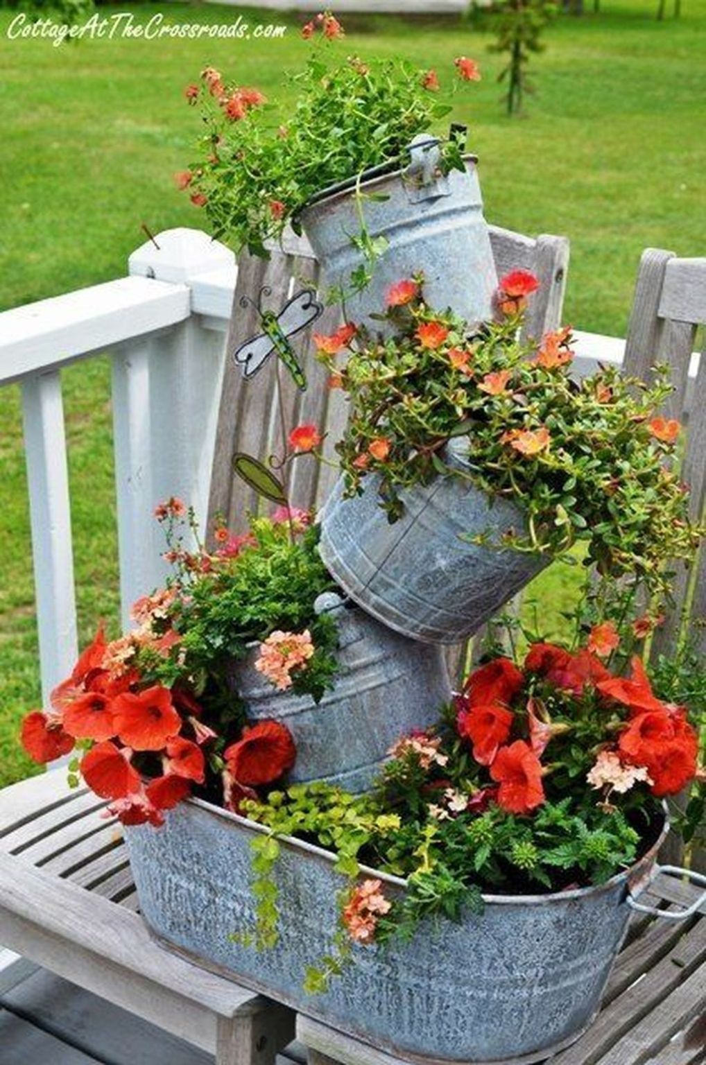 Unique Garden Decorating Ideas