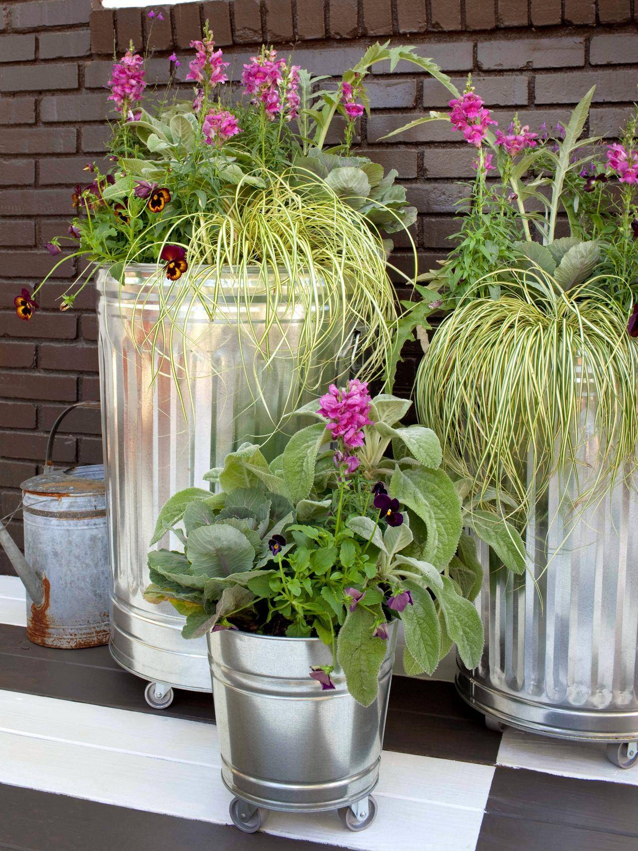 Upcycled Garden Decorating Ideas
