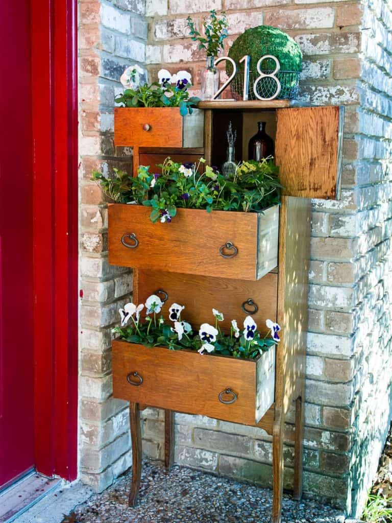 Upcycled Garden Decorating Ideas