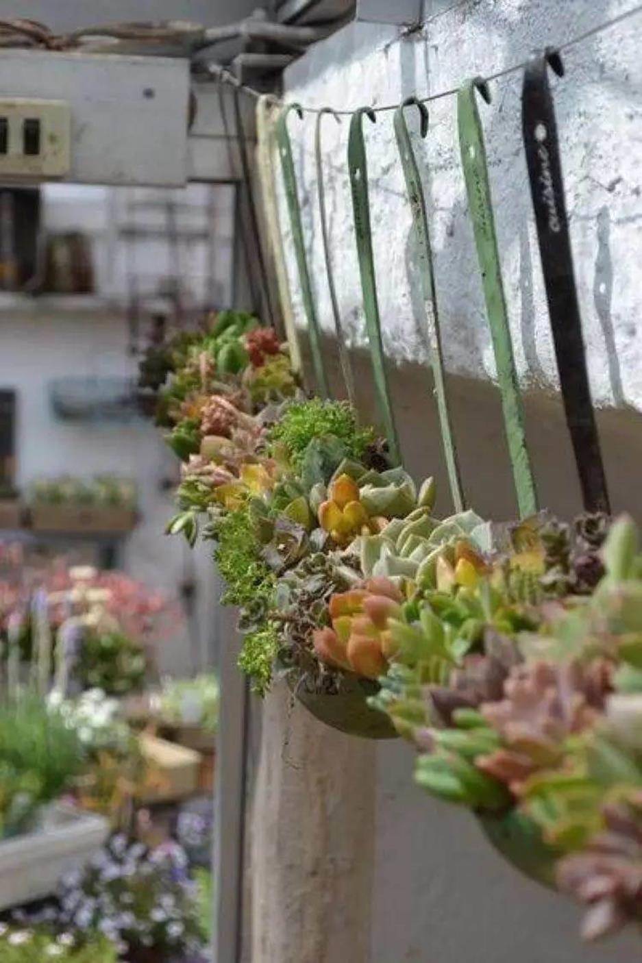 Upcycled Garden Decor Ideas