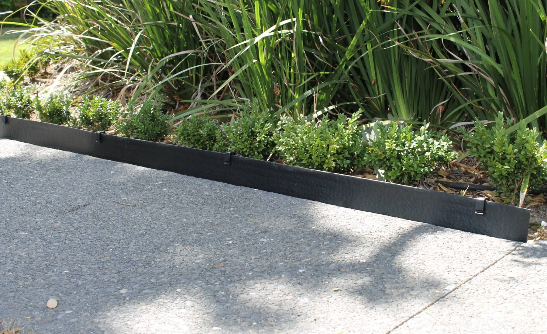 Straight Landscape Edging Kit