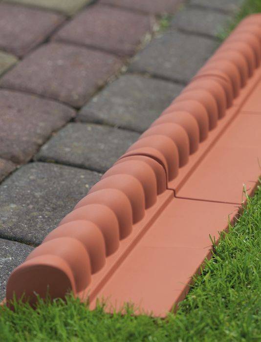 Another Terra Cotta Pot Edging