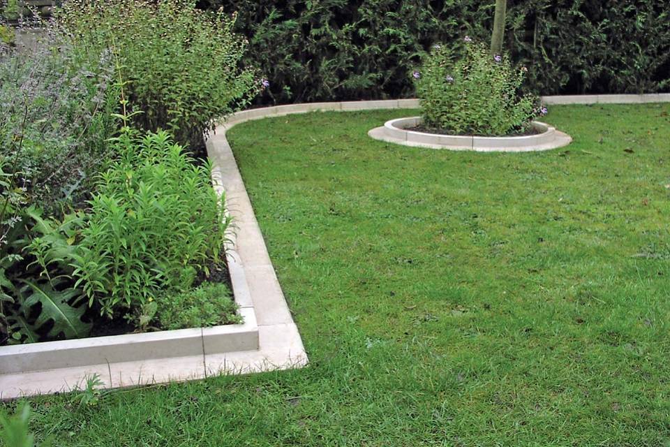 Backyard Expressions Mulch Mat Redbrown Rubber Landscape Edging Roll