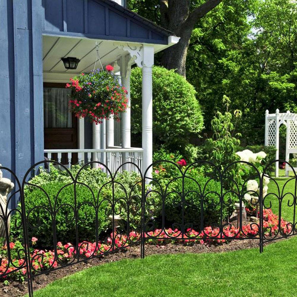 Rustic Metal Picket Fence Garden Edging With Birds With Images