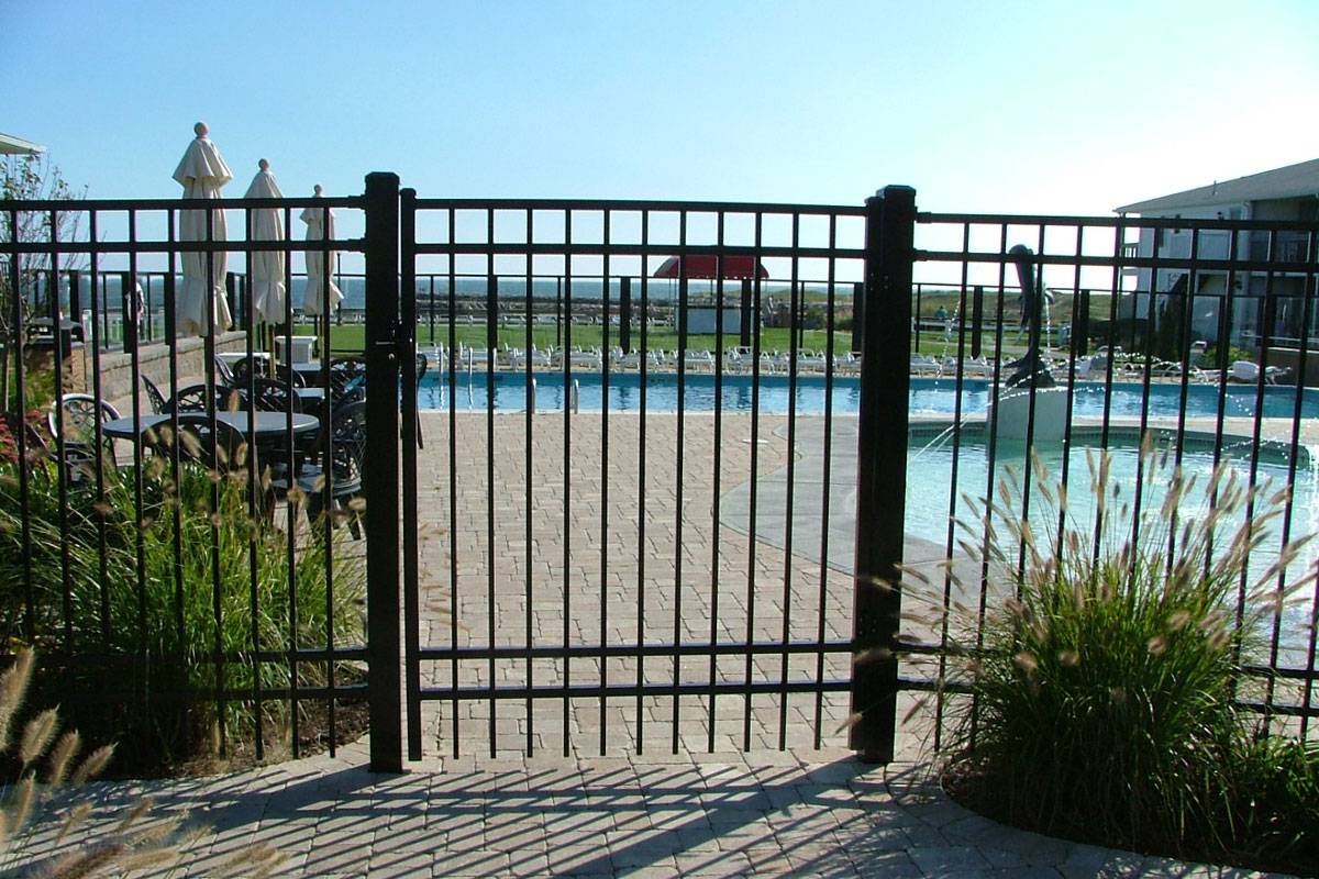 Supply Cheap Decorative Black Aluminum Front Garden Gates Designs Diy