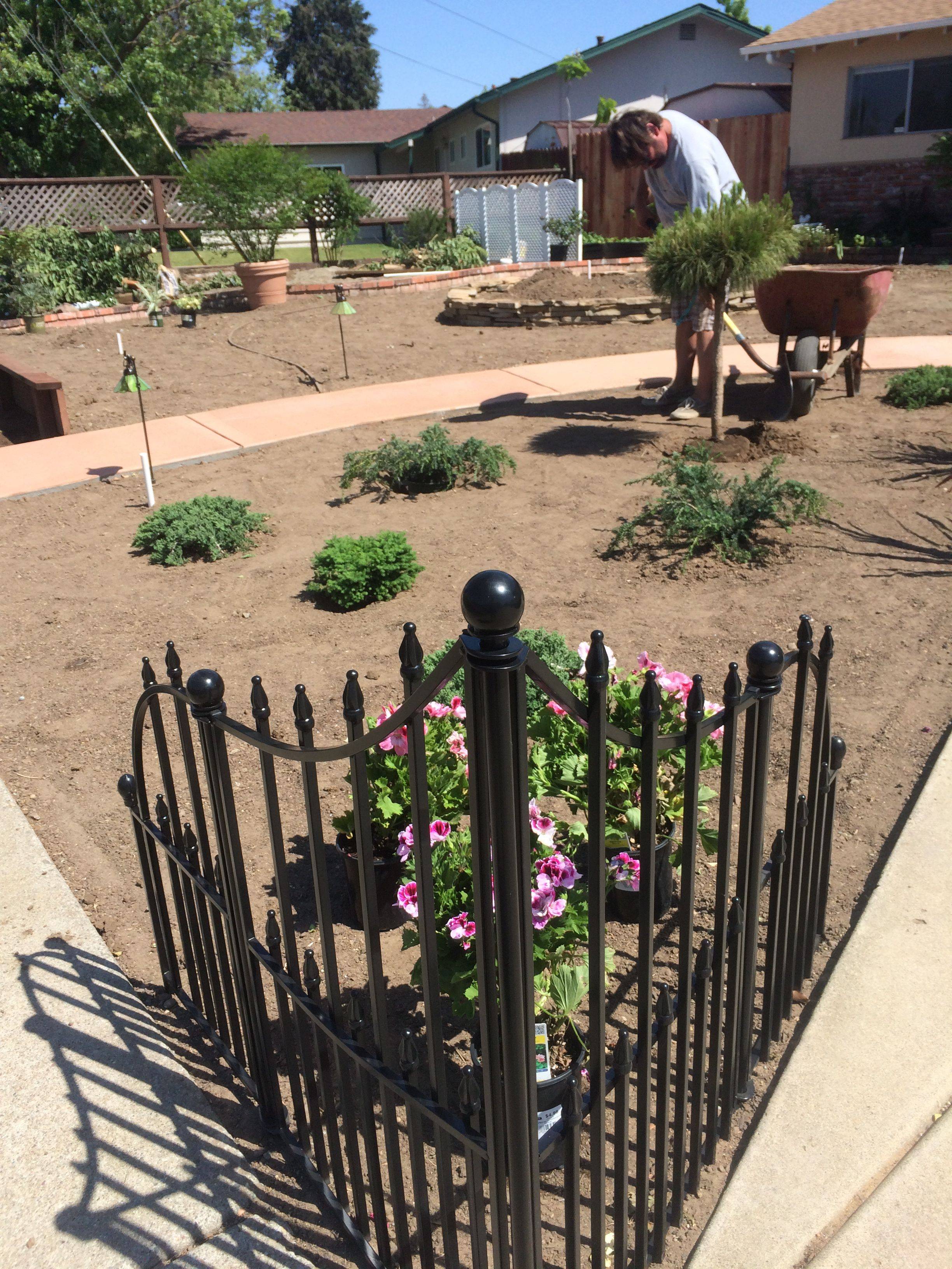 Lg Wrought Iron Garden Border Edging Fence