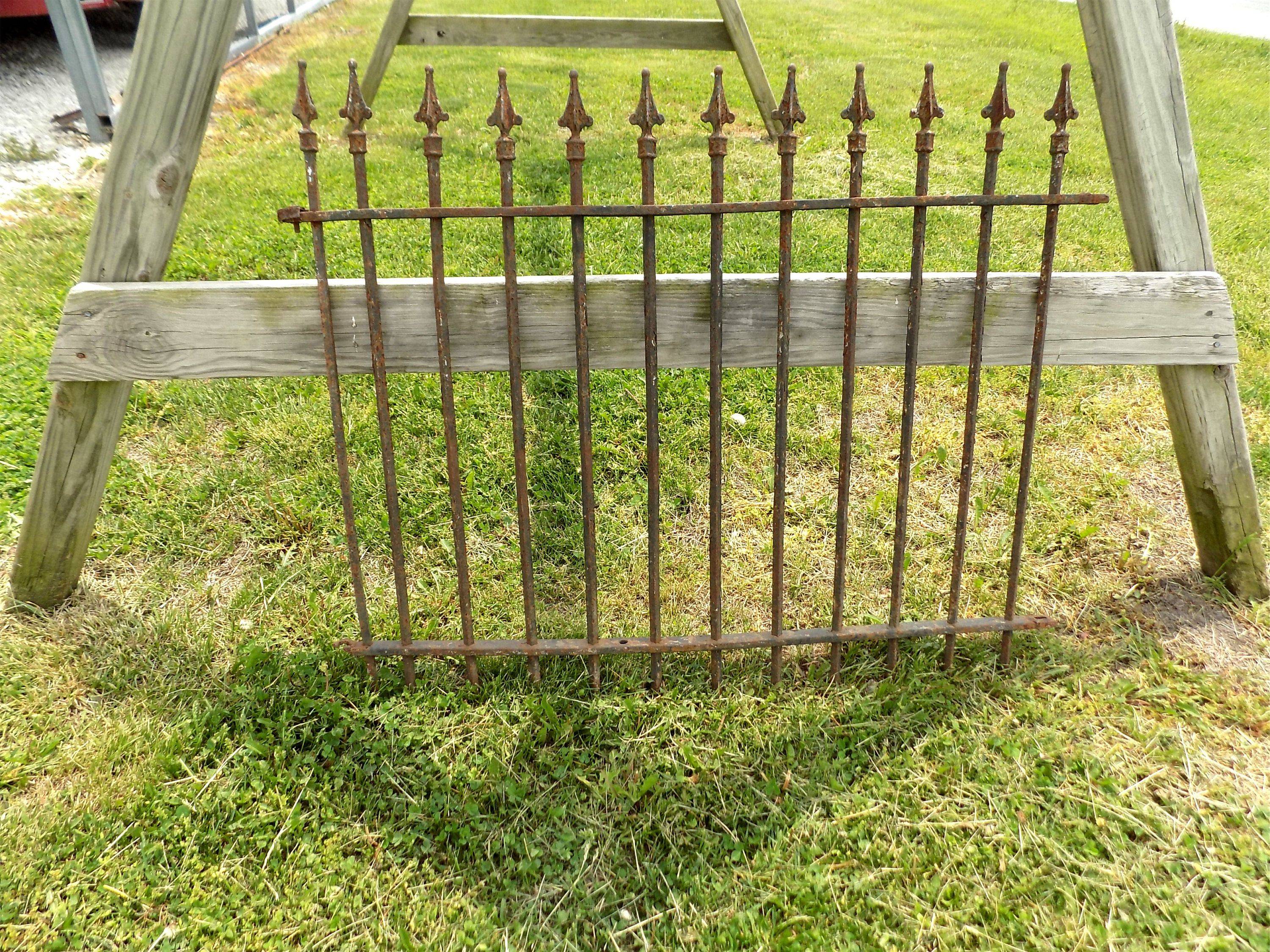 Sunnydaze Panel Victorian Border Fence Set Foot Overall Length