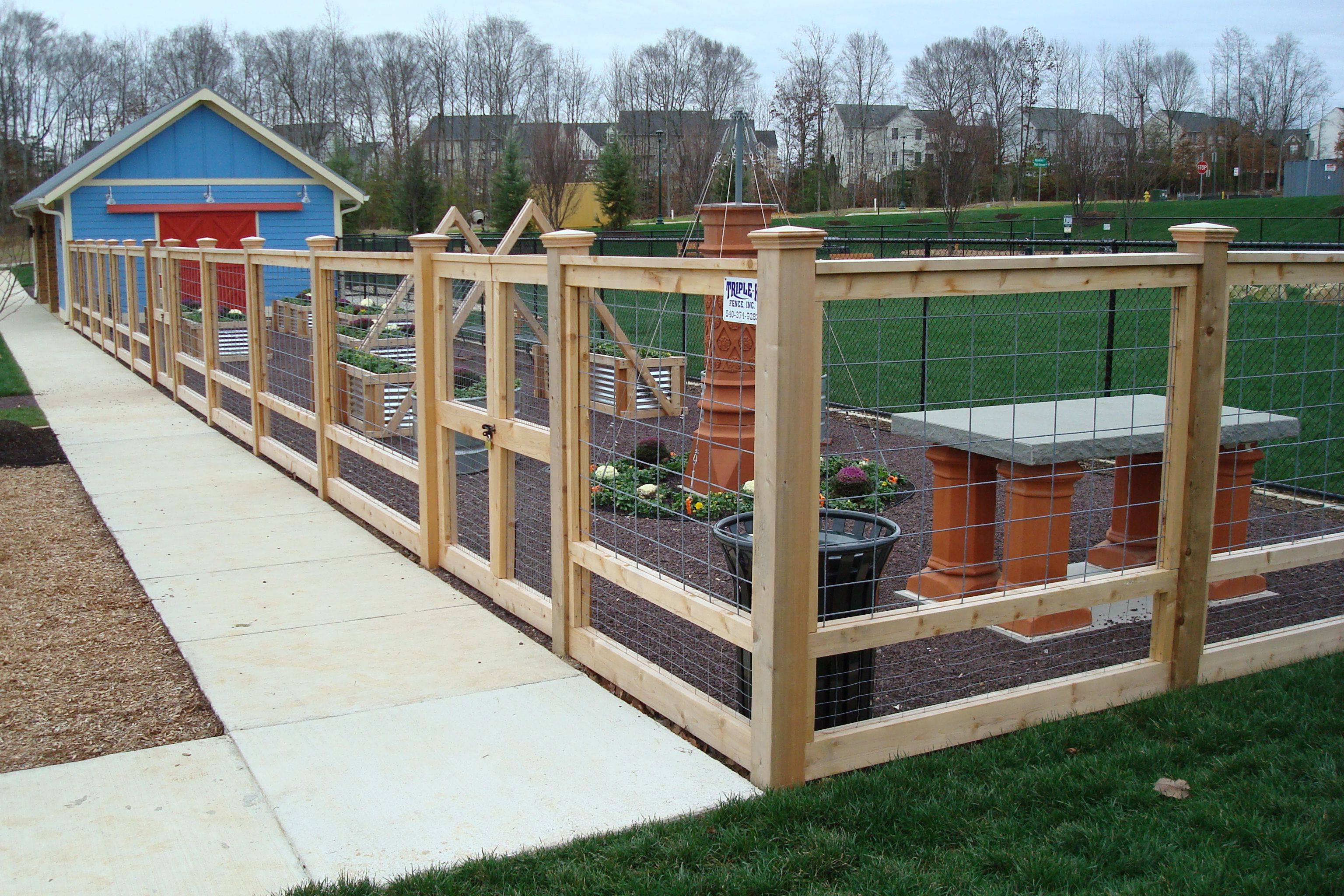 Best Hog Wire Fence Design