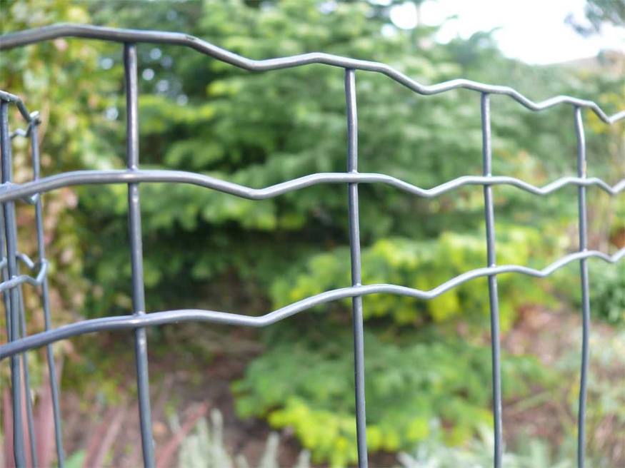 Black Metal Wire Zippity Garden Fence