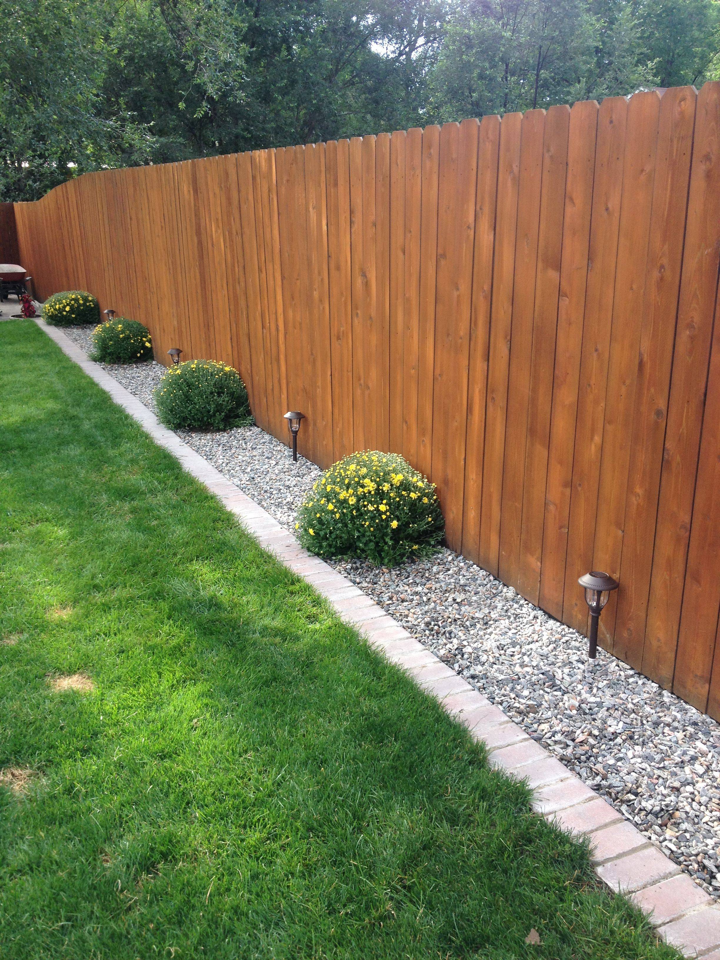Awesome Garden Border Fence Wood Ideas