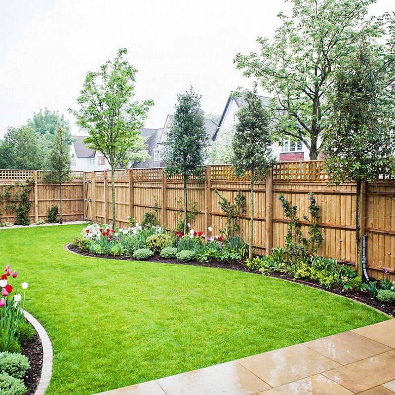 Simple Farmhouse Garden Fences