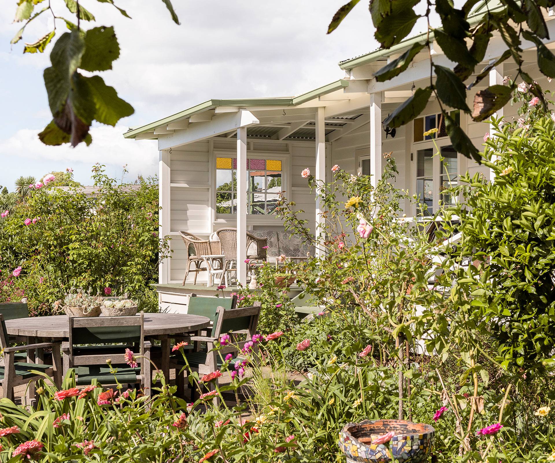 Lovely And Cute Garden Shed Design Ideas