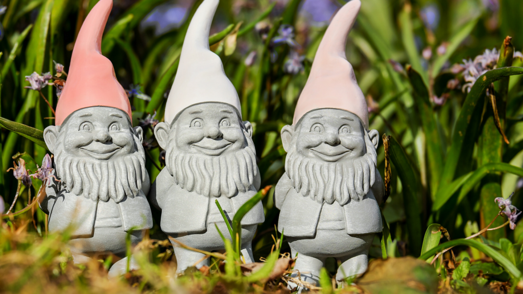 Cute Gnome Hugs Flower Planter Fresh Garden Decor